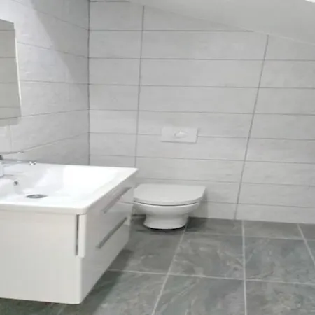Bezek Apartment *