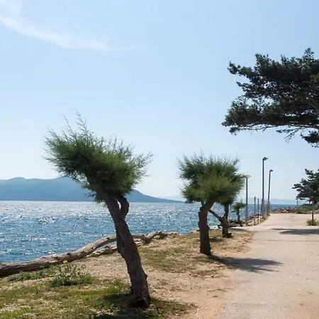 Bezek * Trstenik (Dubrovnik-Neretva)